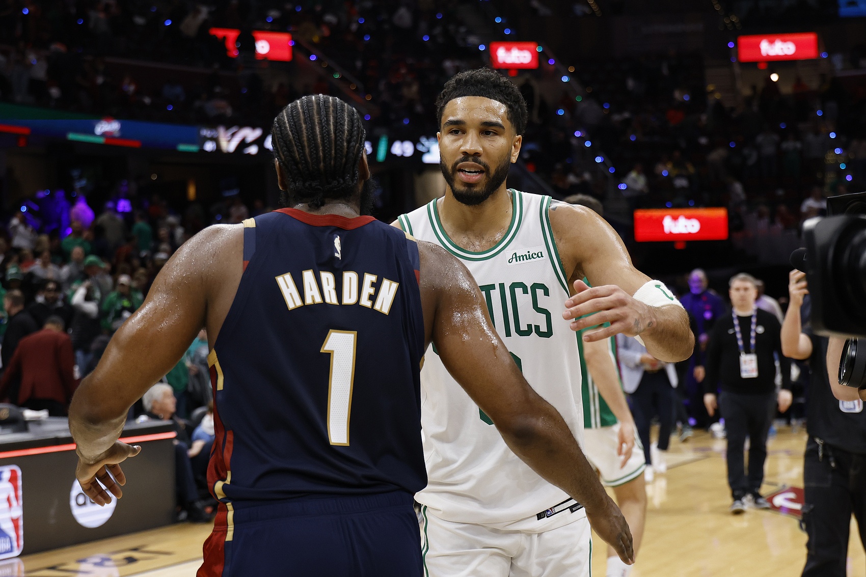 九游娱乐中心-锁定东四~次轮避开绿军至关重要 哈登防守短板使骑士极度依赖进攻